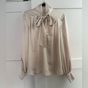 PRETTY LAVISH Blouse
